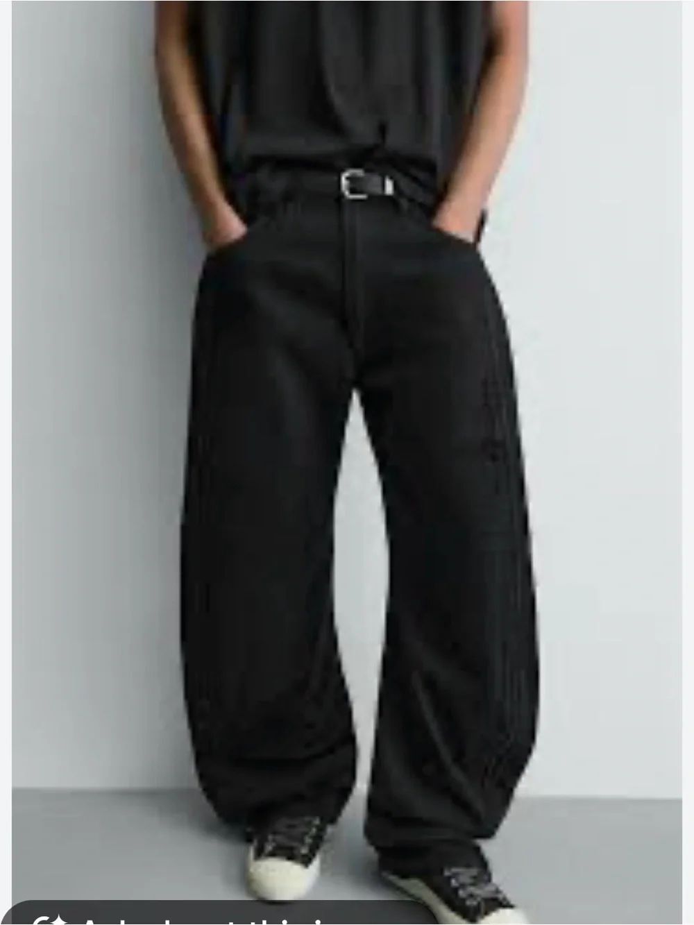 0136 Zara Black Barrel Wide-Leg Cropped Jeans